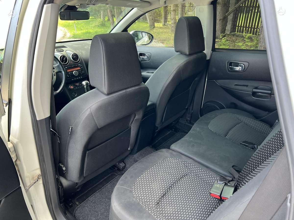 Nissan Qashqai+2 2009 — photo 16
