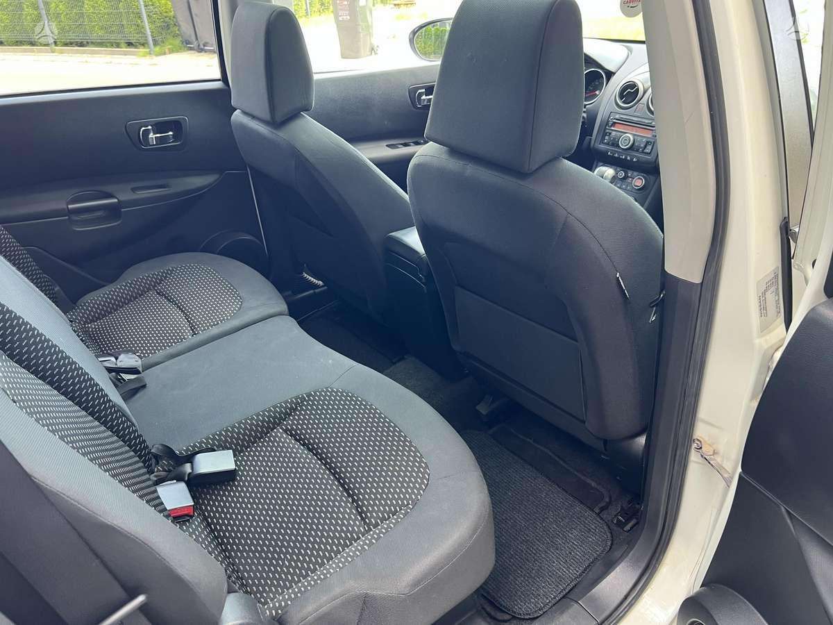 Nissan Qashqai+2 2009 — photo 17