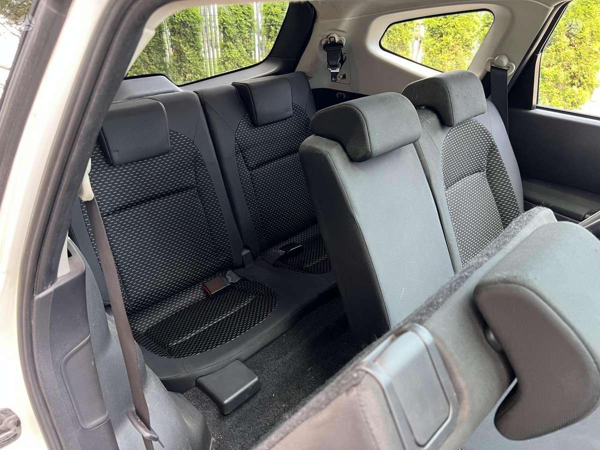Nissan Qashqai+2 2009 — photo 18