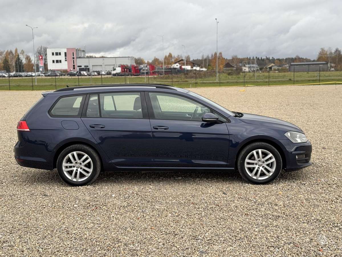 Volkswagen Golf 2014 — engine 1598 cm³, 105 HP (77kW)