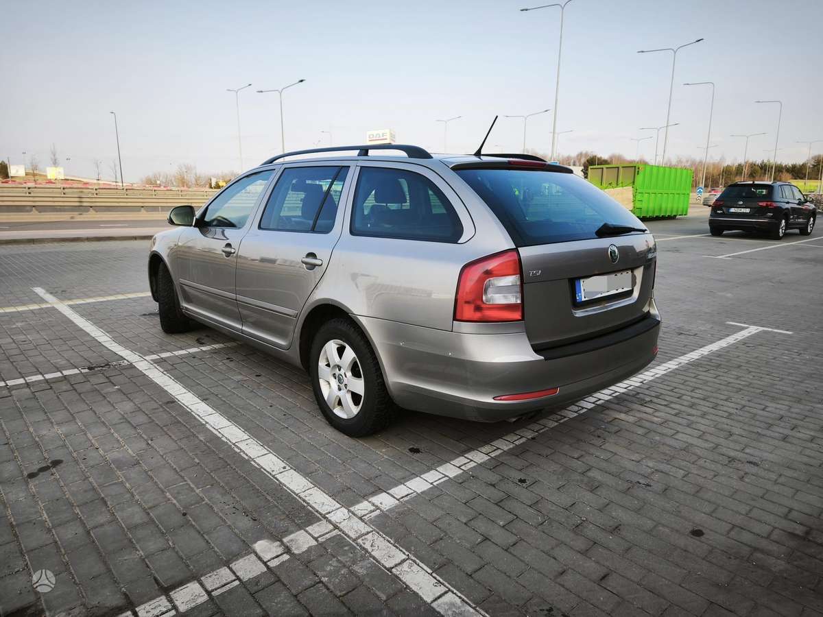 Skoda Octavia 2011 — двигун 1390 cm³, 122 HP (90kW)