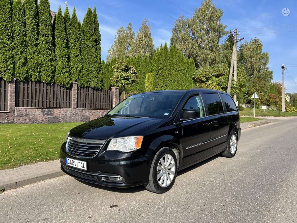 Chrysler Town 2011 — двигун 3604 cm³, 287 HP (211kW)