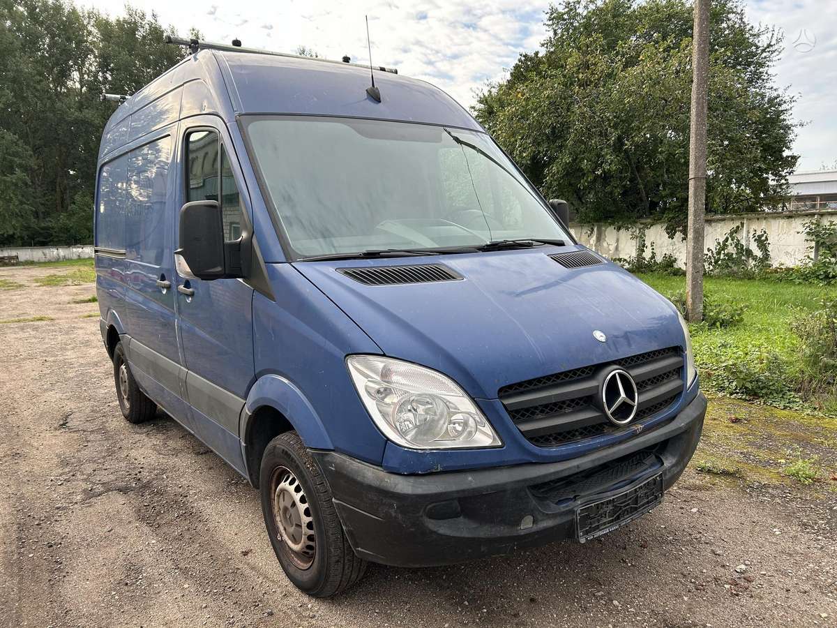 Mercedes-Benz Sprinter 2008 — салон