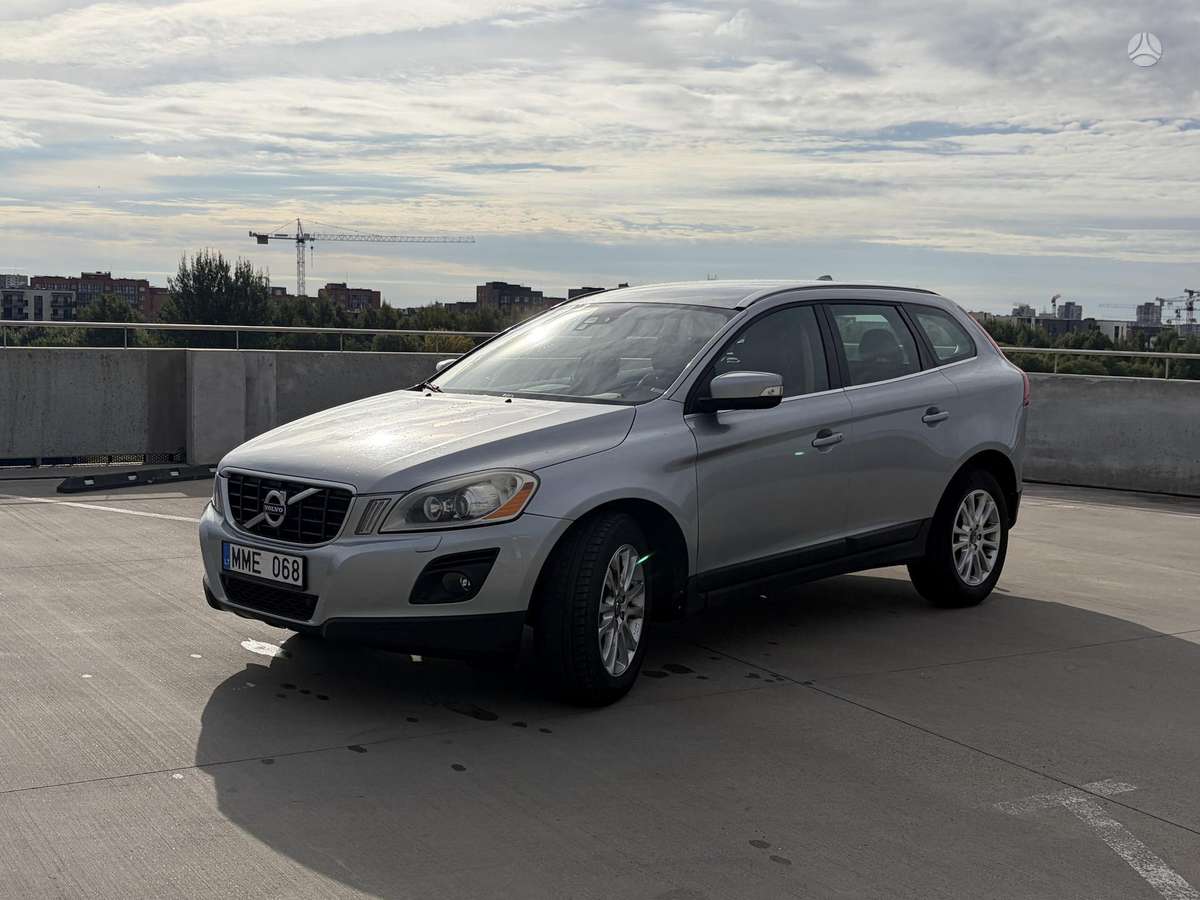 Volvo XC60 2009 — двигун 2400 cm³, 175 HP (129kW)