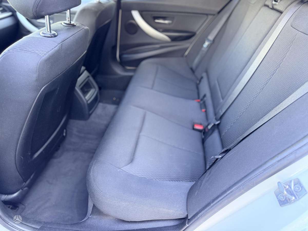 BMW 320 2013 — photo 13