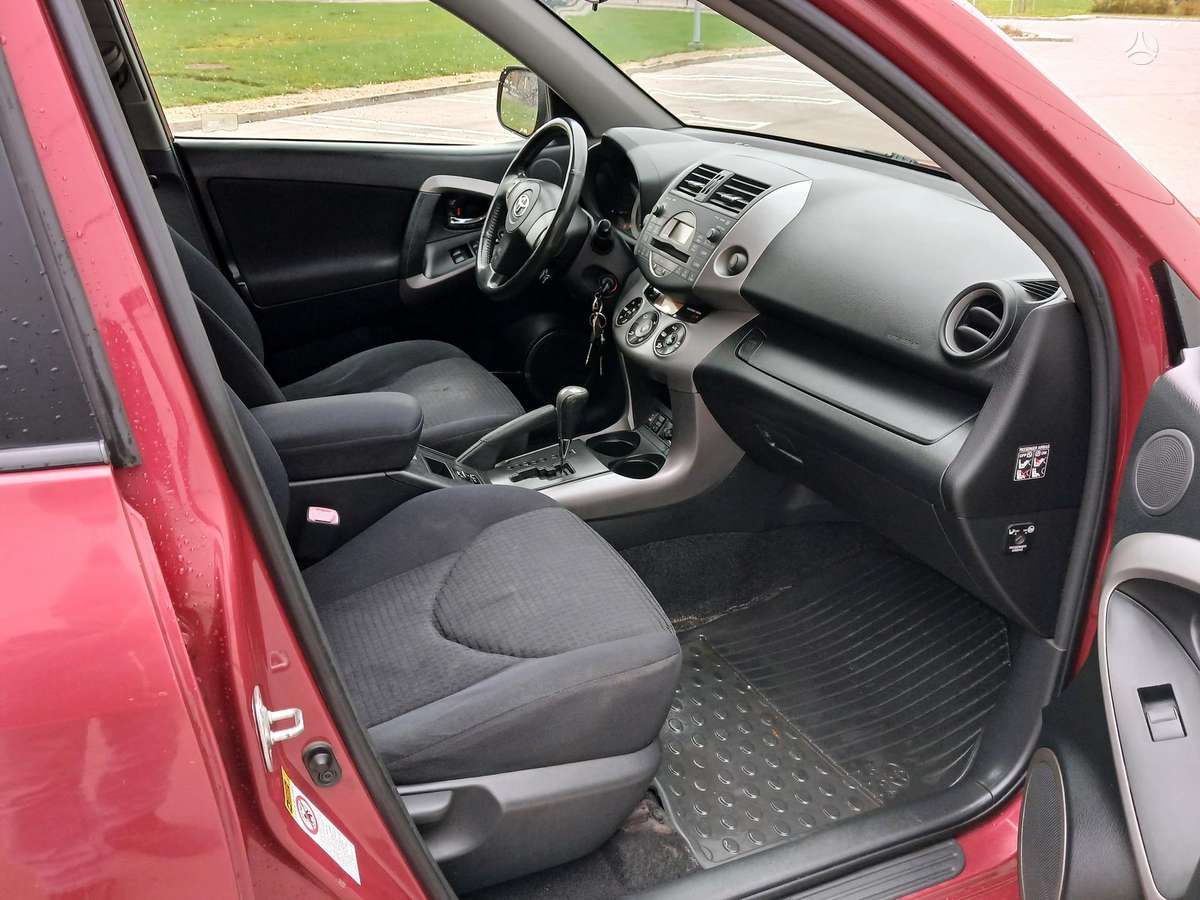 Toyota RAV4 2008 — photo 11