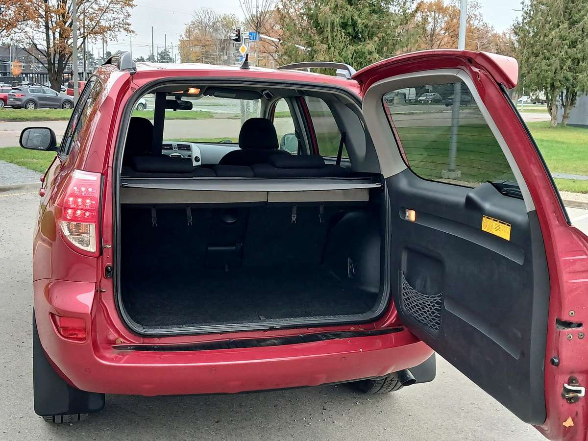 Toyota RAV4 2008 — photo 8