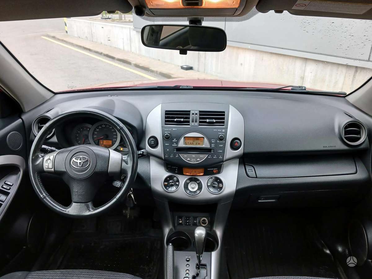 Toyota RAV4 2008 — photo 9