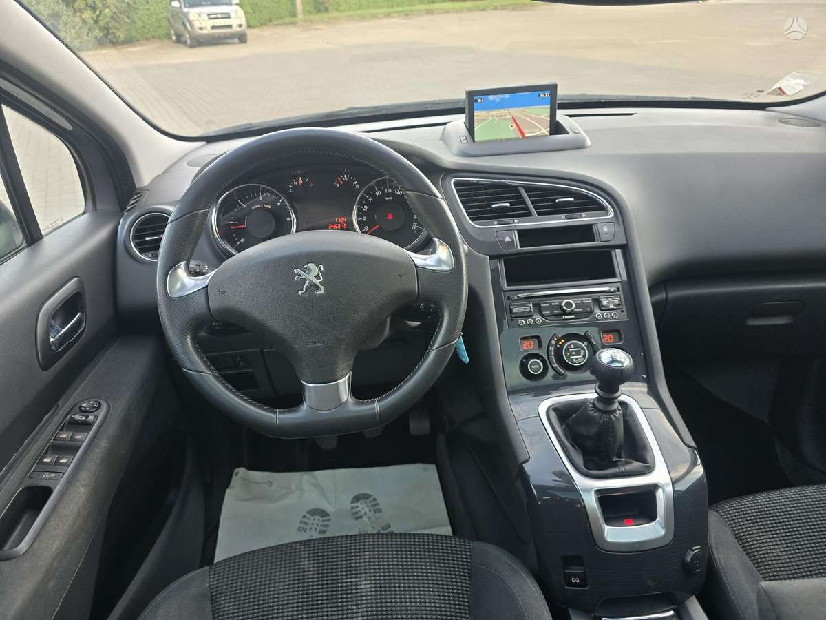 Peugeot 5008 2014 — photo 14