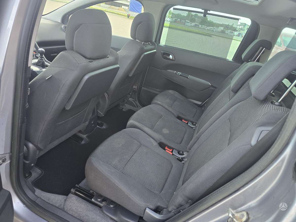 Peugeot 5008 2014 — photo 19