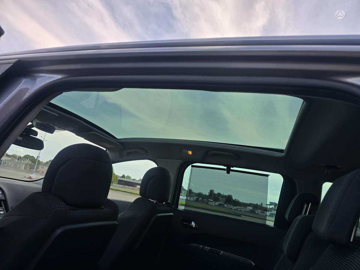Peugeot 5008 2014 — photo 21