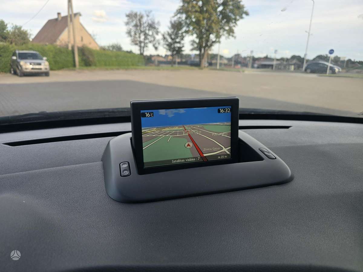 Peugeot 5008 2014 — photo 23