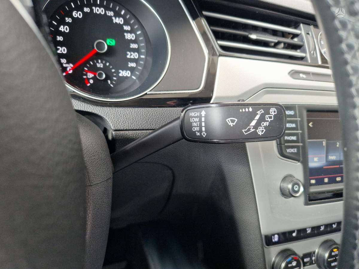 Volkswagen Passat 2015 — photo 12