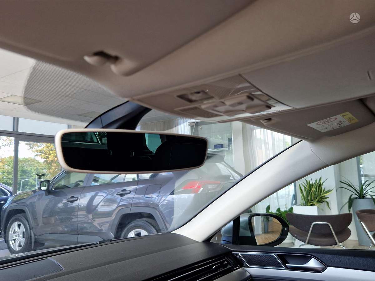 Volkswagen Passat 2015 — photo 18