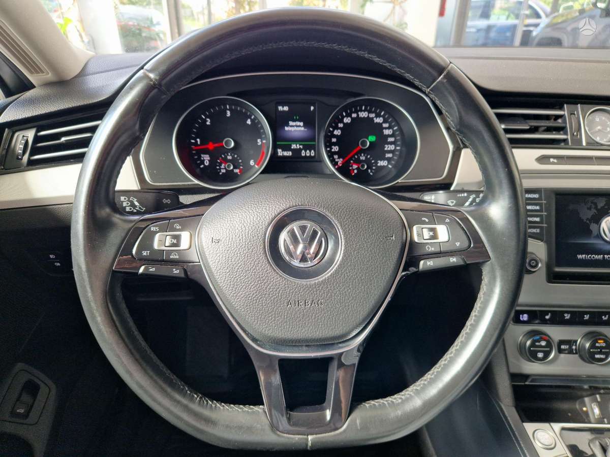 Volkswagen Passat 2015 — photo 8