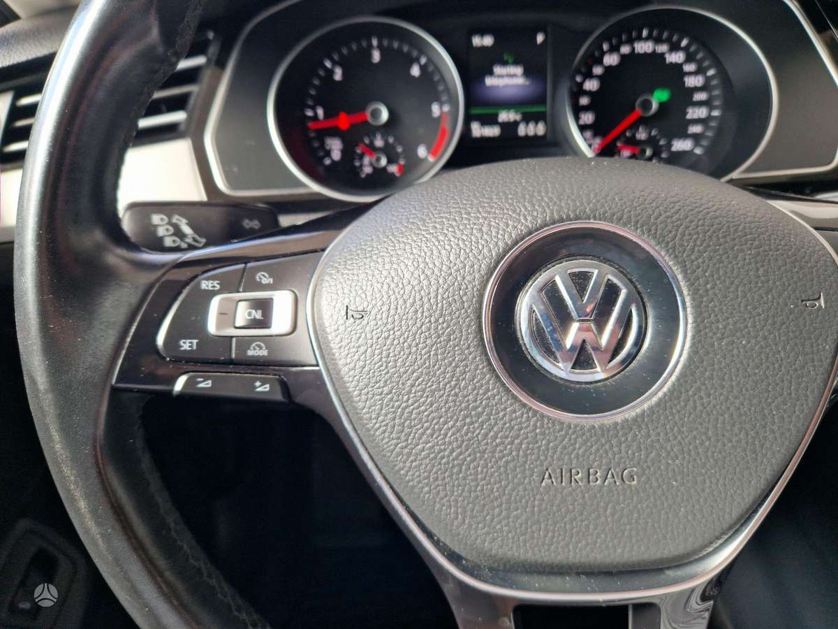 Volkswagen Passat 2015 — photo 9