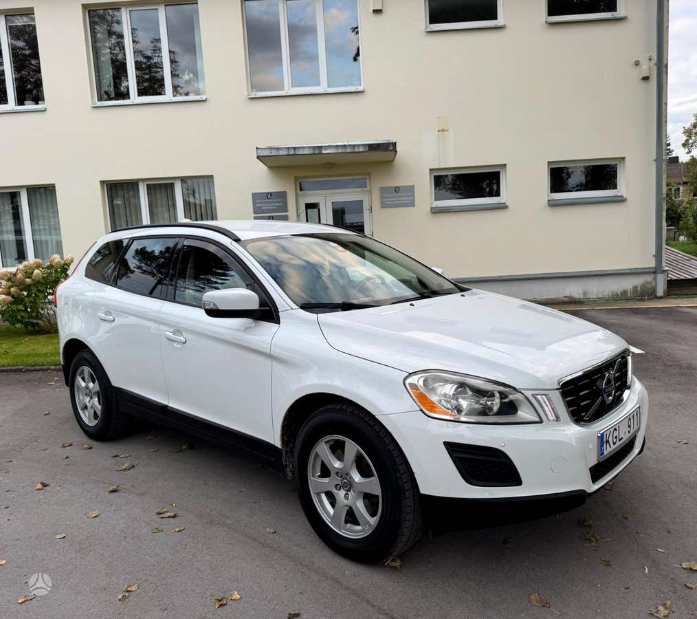 Volvo XC60 2011 — photo 11