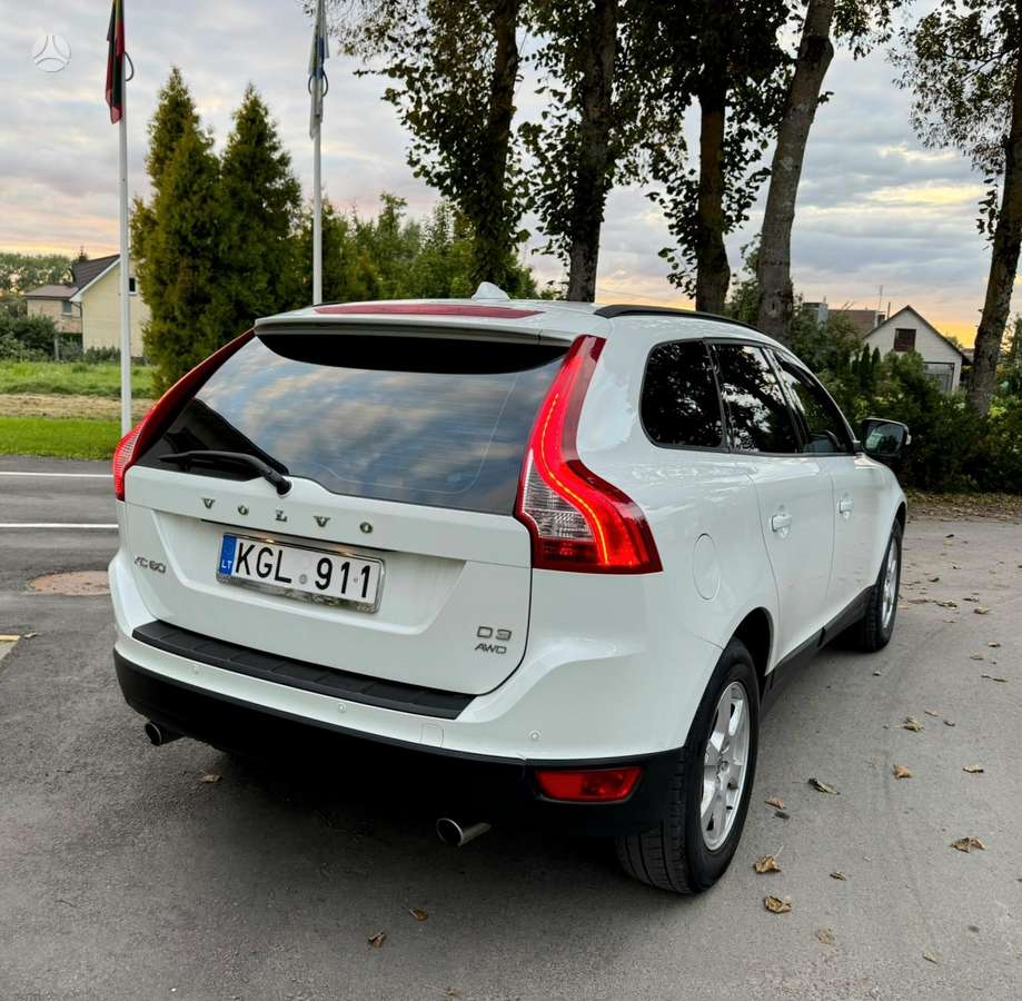 Volvo XC60 2011 — photo 15