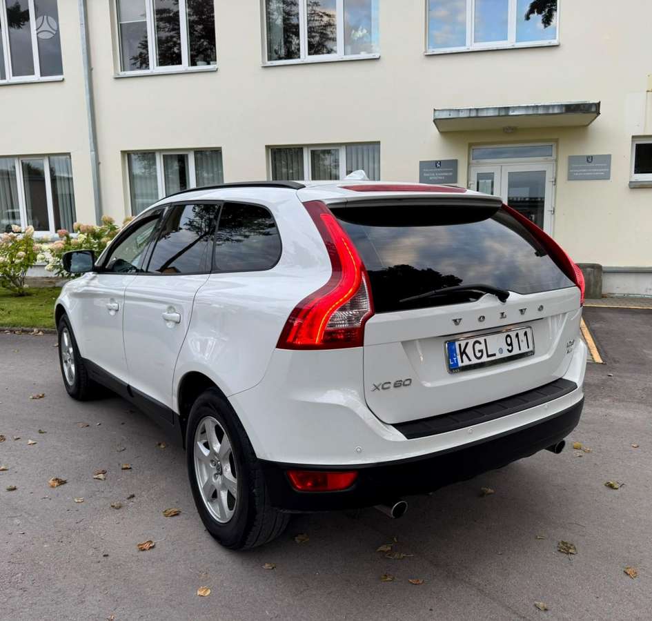 Volvo XC60 2011 — photo 5