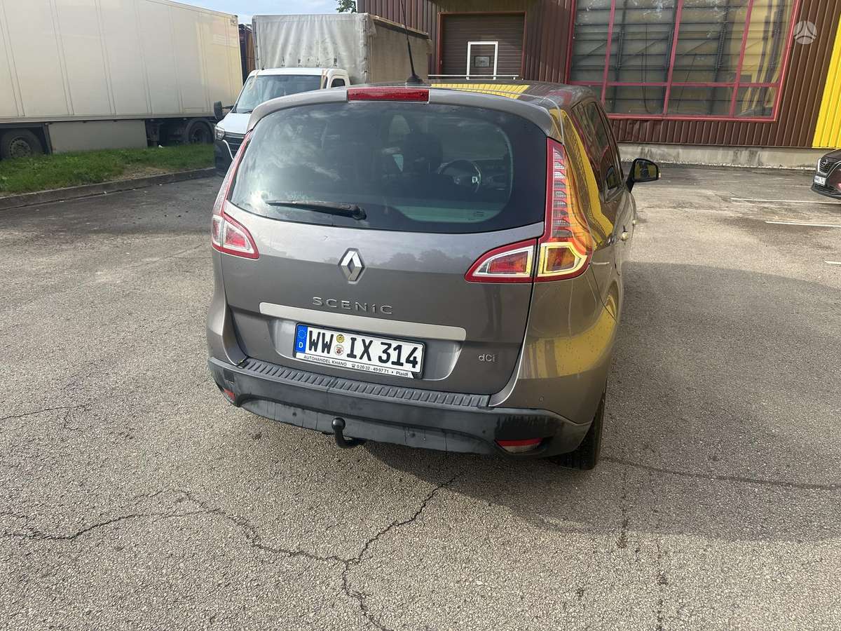 Renault Scenic 2011 — двигун 1500 cm³, 110 HP (81kW)