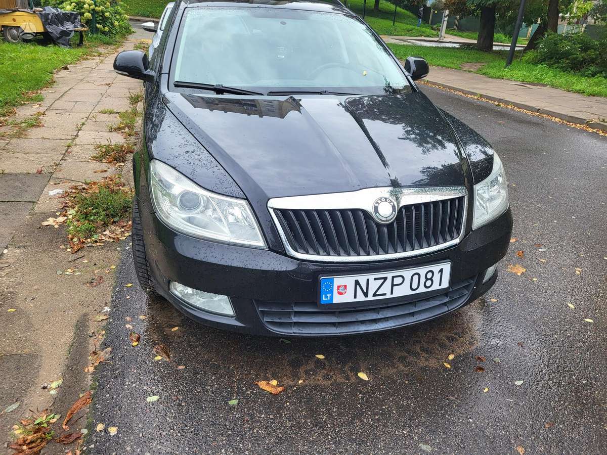 Skoda Octavia 2009 — interior