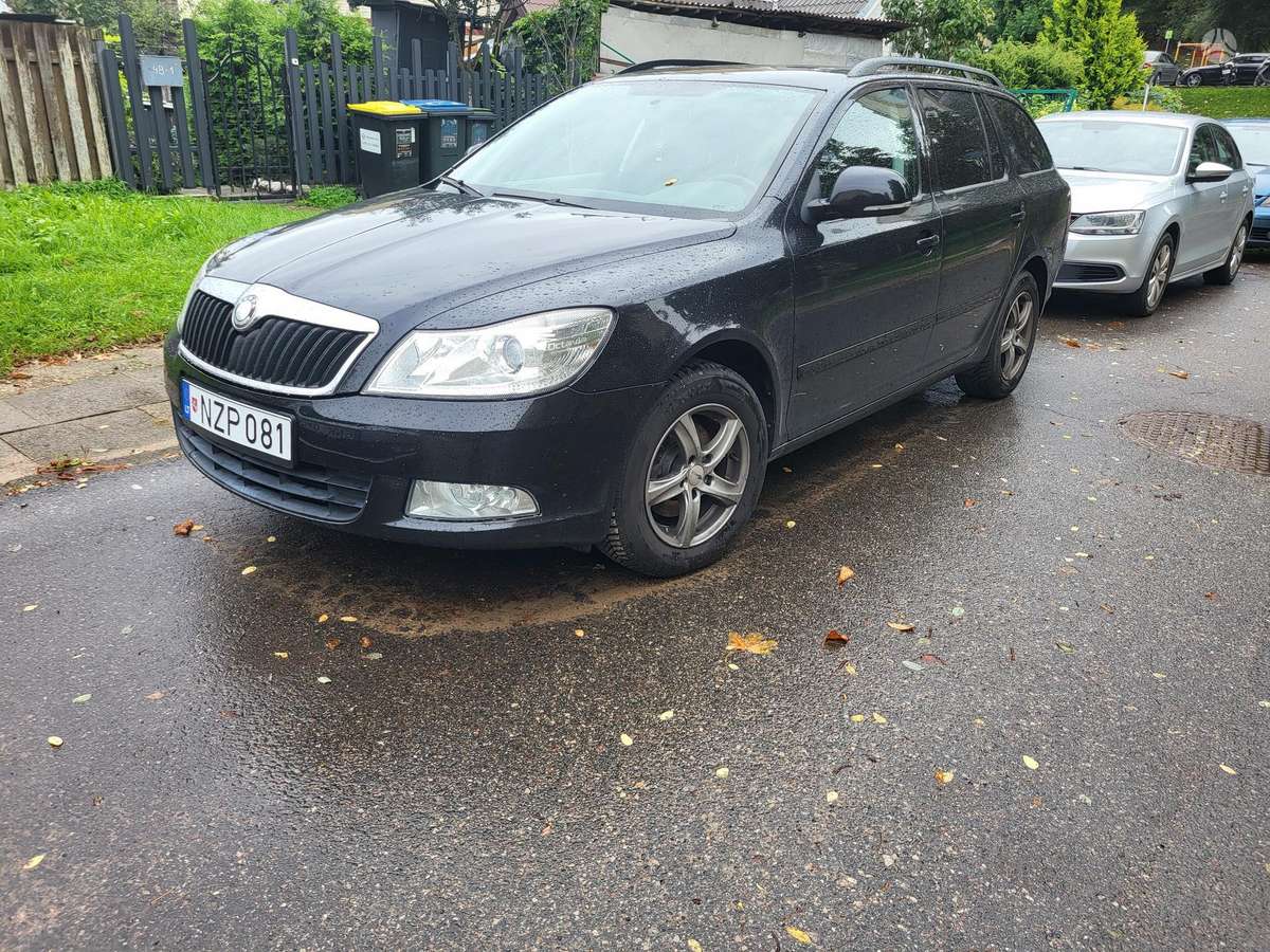 Skoda Octavia 2009 — engine 1598 cm³, 105 HP (77kW)