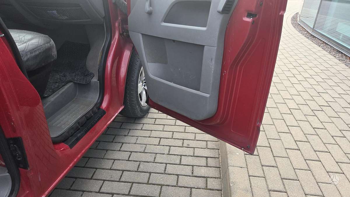 Volkswagen Transporter 2005 — photo 19