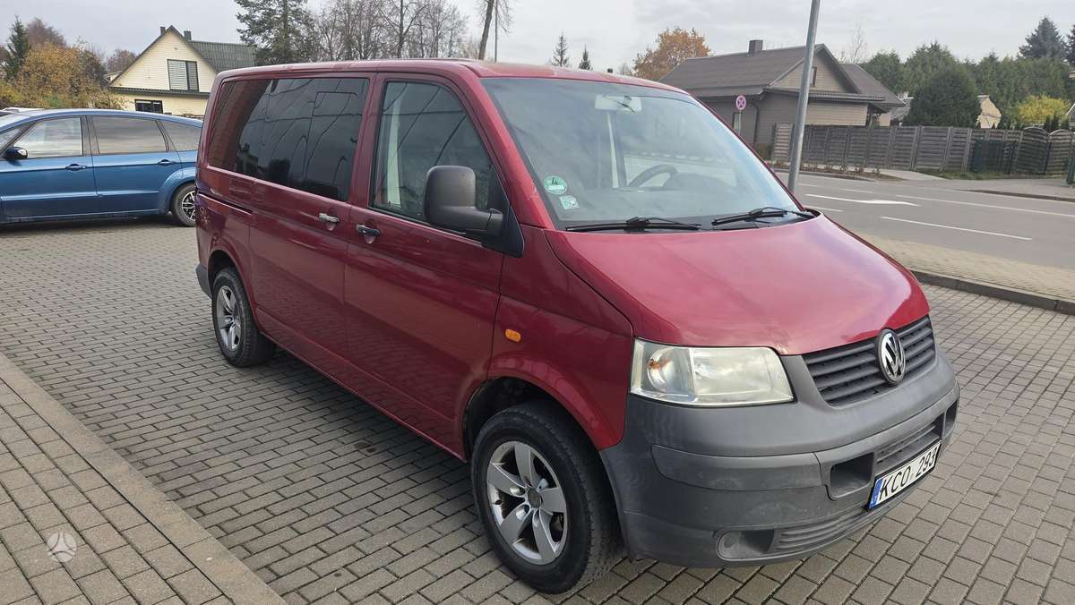 Volkswagen Transporter 2005 — rear view