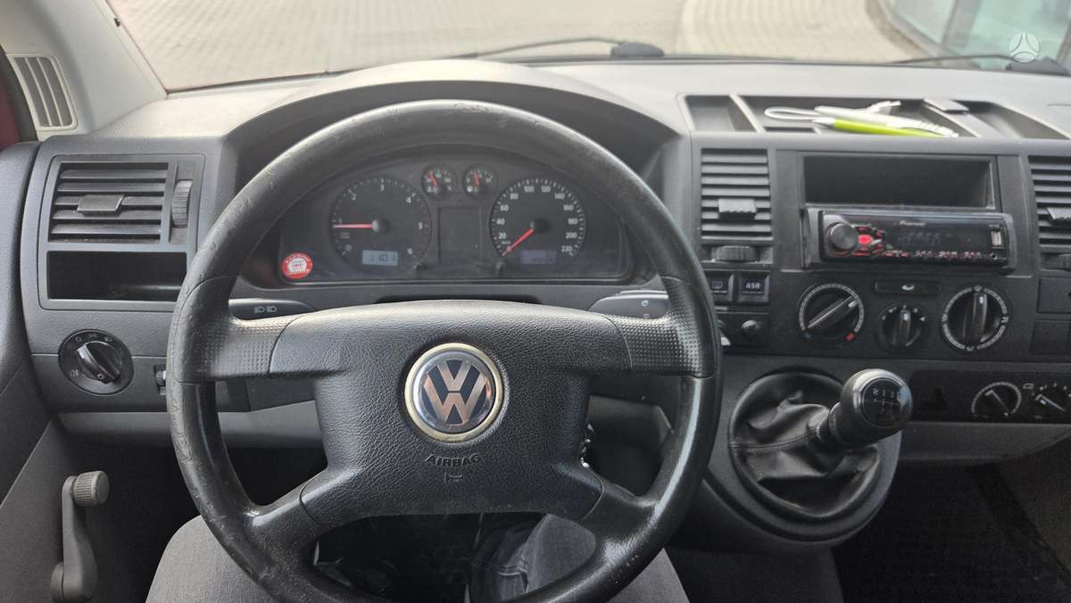 Volkswagen Transporter 2005 — photo 20