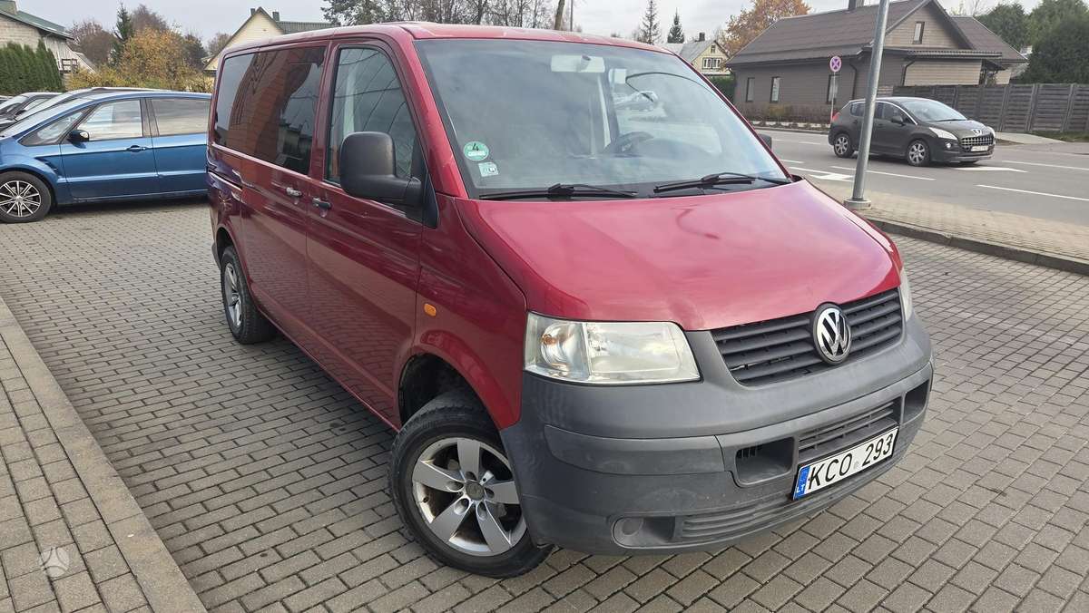 Volkswagen Transporter 2005 — interior