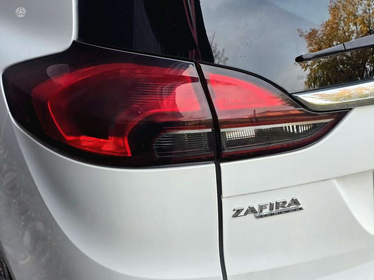 Opel Zafira 2014 — photo 10