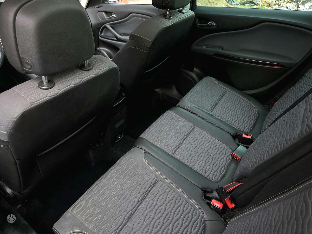 Opel Zafira 2014 — photo 21