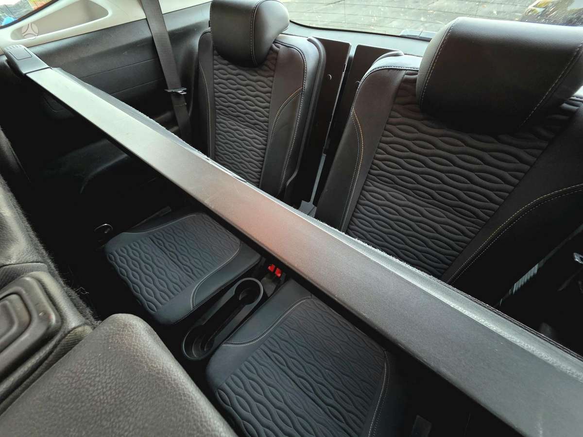 Opel Zafira 2014 — photo 23