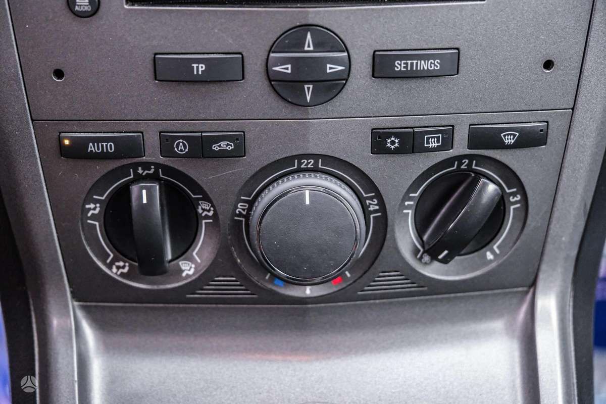 Opel Antara 2011 — фото 20
