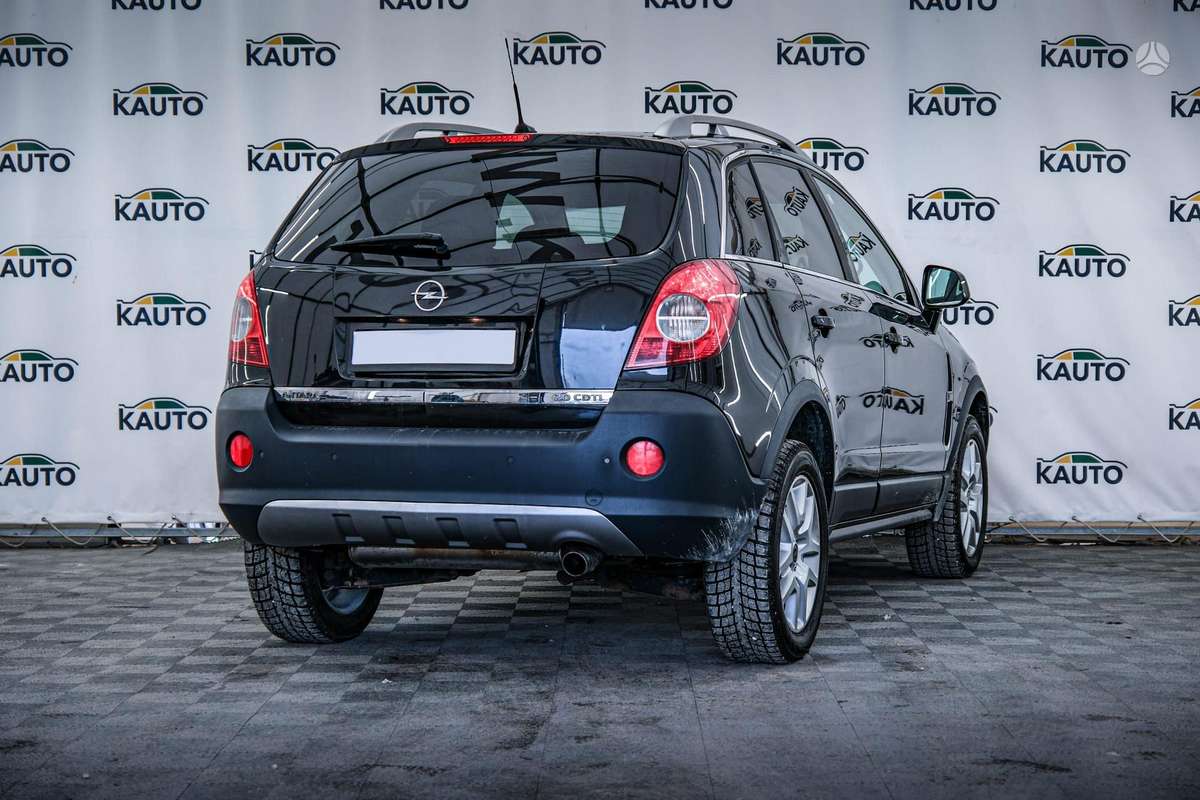Opel Antara 2011 — салон