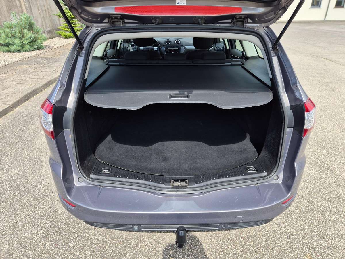 Ford Mondeo 2011 — photo 13