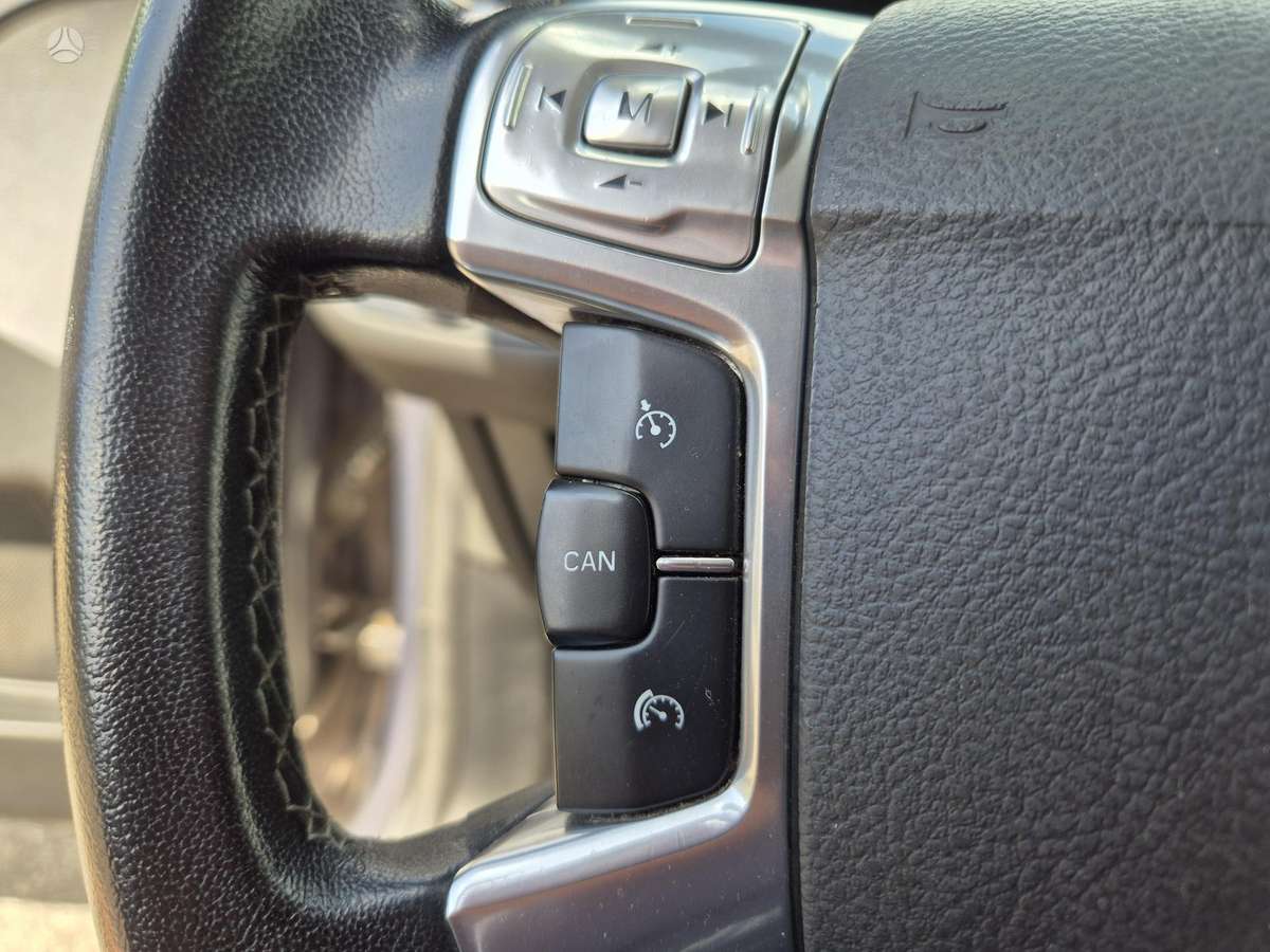 Ford Mondeo 2011 — photo 16