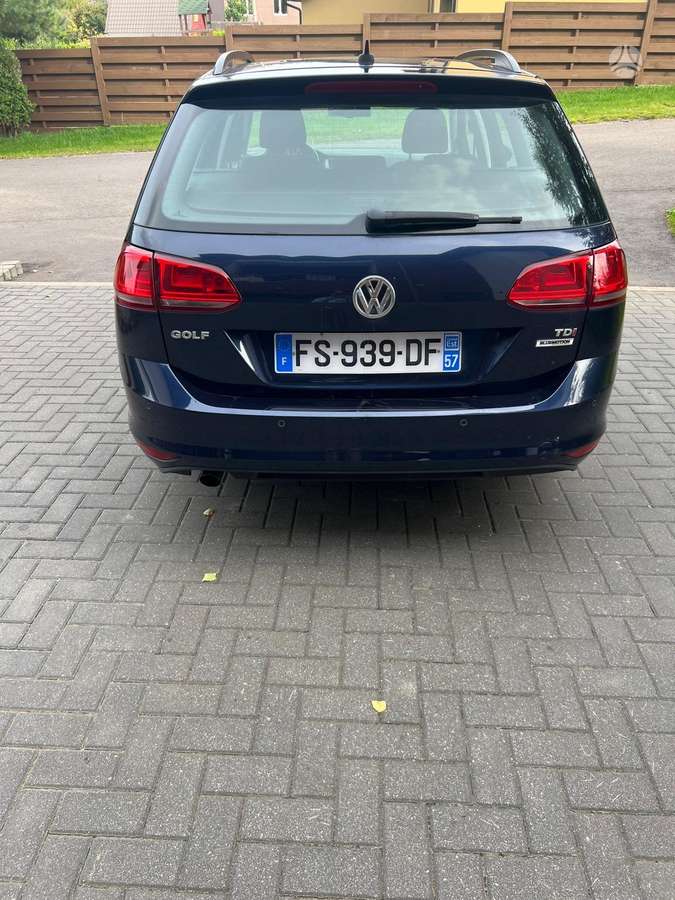 Volkswagen Golf 2015 — engine 1598 cm³, 105 HP (77kW)