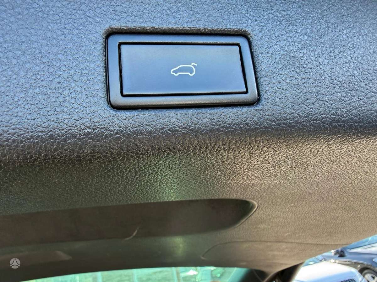 Volkswagen Sharan 2011 — photo 21