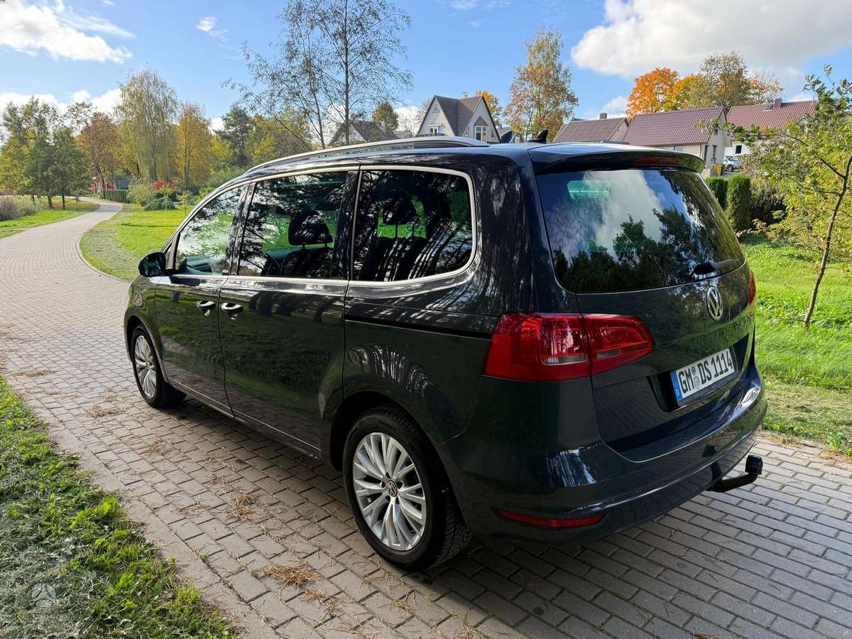 Volkswagen Sharan 2011 — photo 7