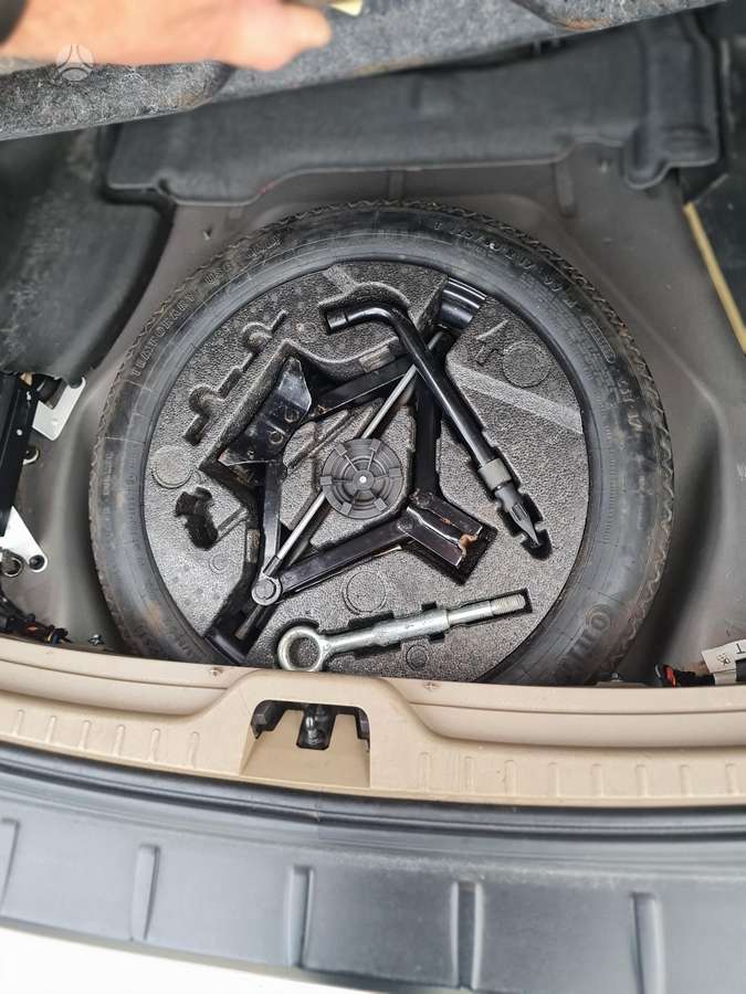 Volvo XC60 2010 — photo 29