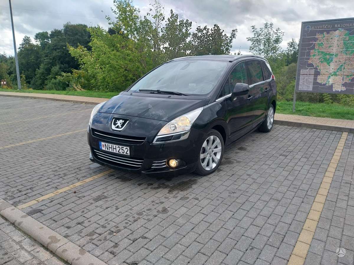 Peugeot 5008, 2011