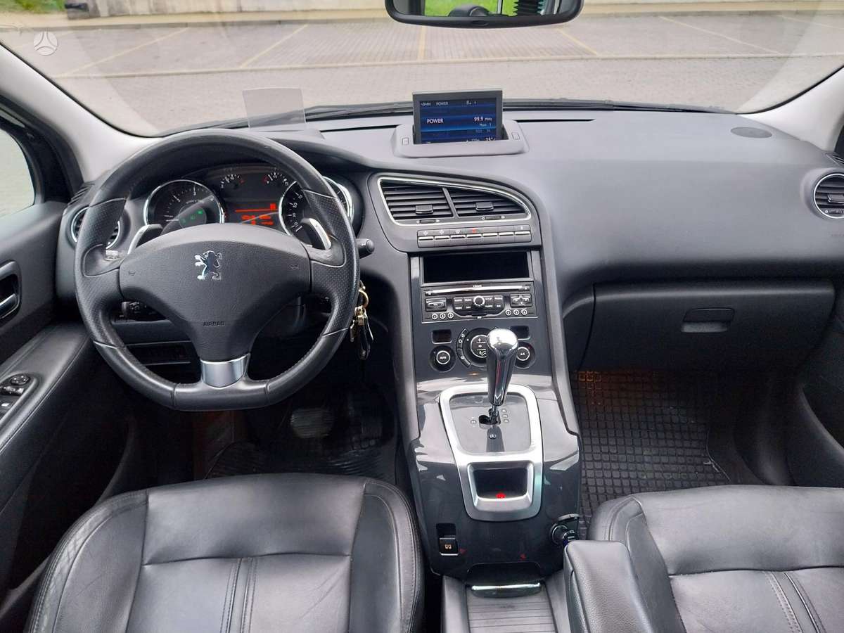 Peugeot 5008 2011 — photo 5
