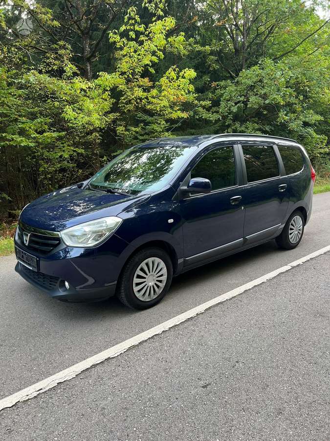 Dacia Lodgy 2014 — вигляд ззаду
