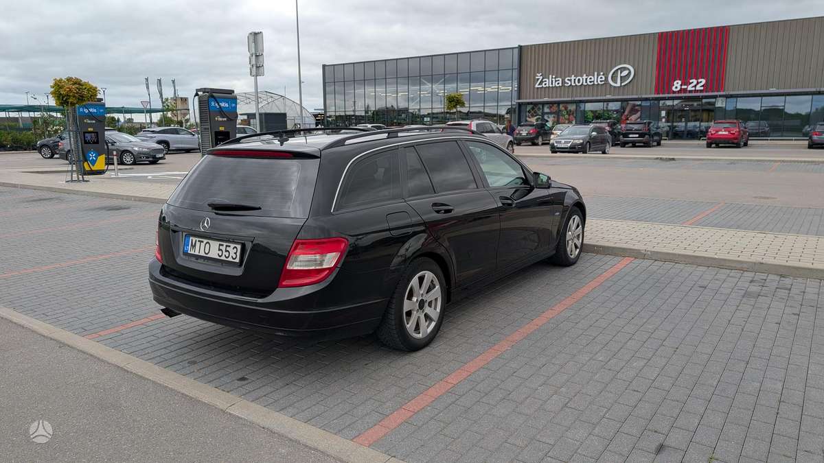 Mercedes-Benz C200 2010 — photo 5