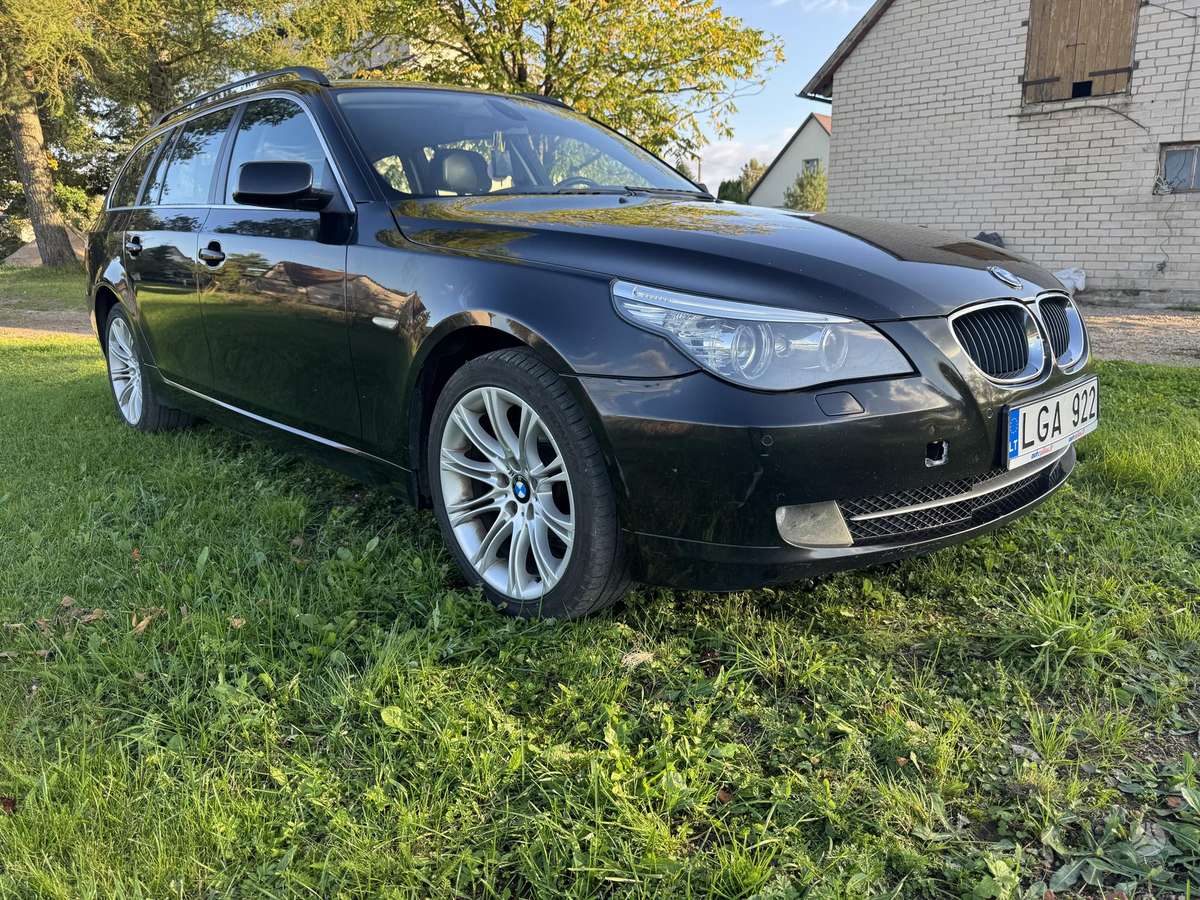 BMW 525 2008 — photo 10