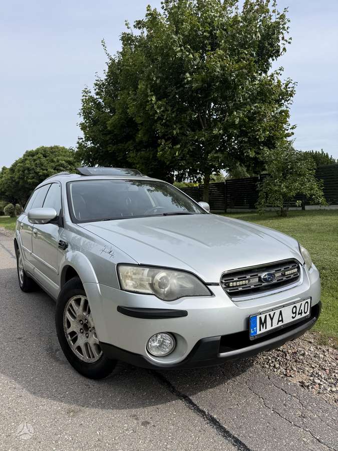 Subaru Outback 2006 — rear view