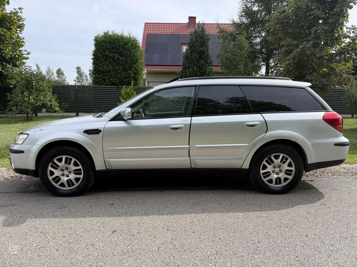 Subaru Outback 2006 — interior