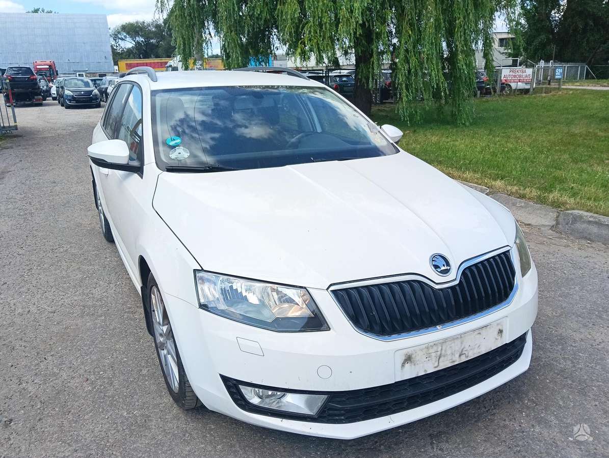 Skoda Octavia 2015 — interior