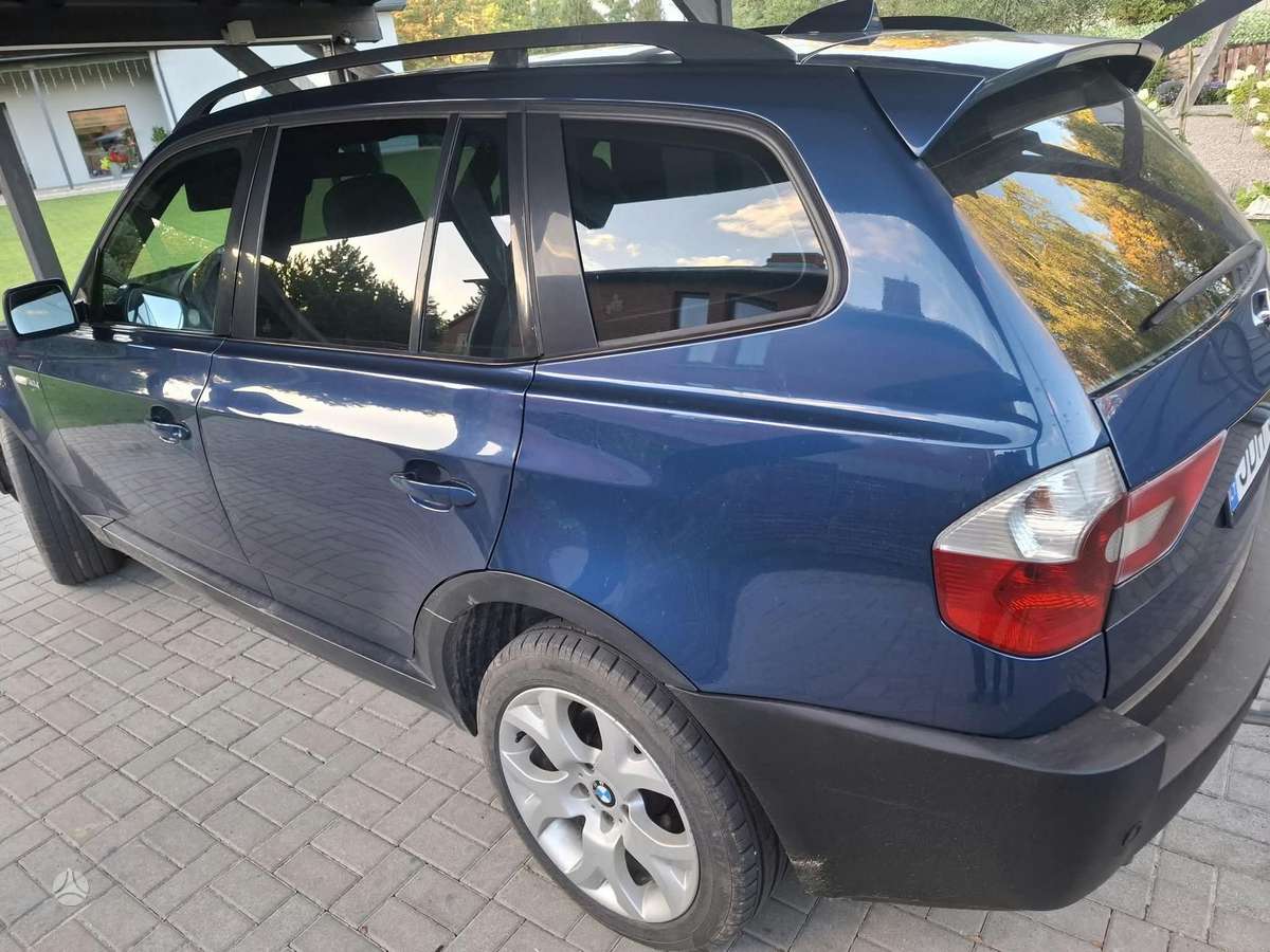 BMW X3 2005 — салон